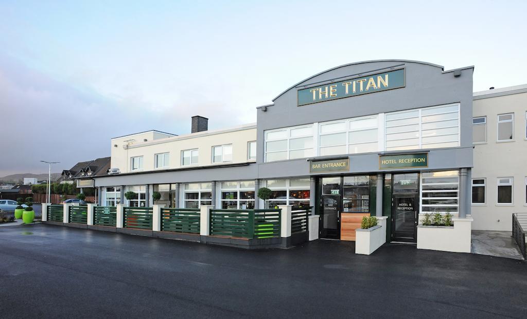 ホテル The Titan クライドバンク エクステリア 写真